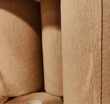 Comparativa técnica de papel crepé frente a otros materiales de aislamiento eléctrico