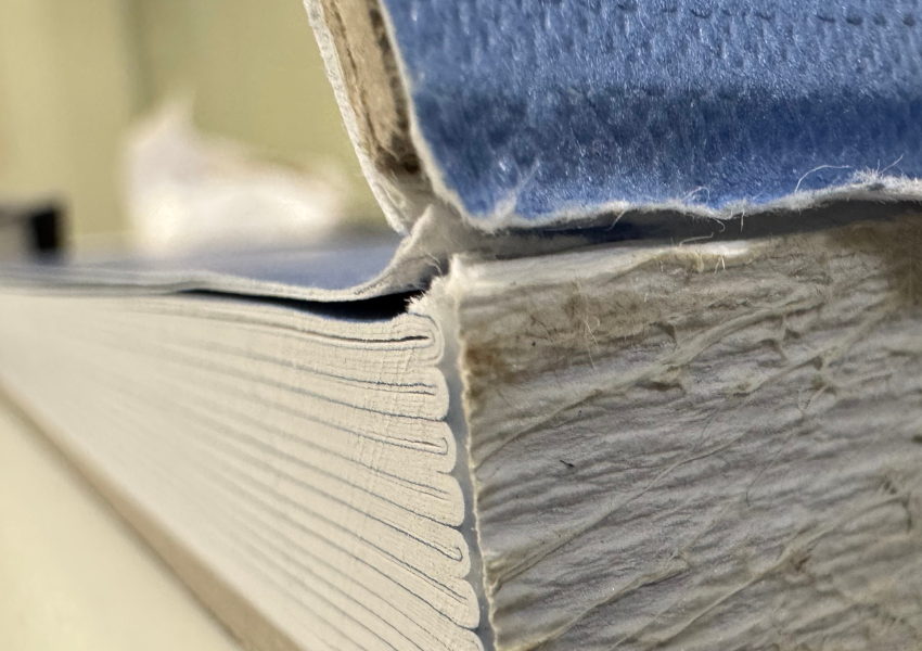 Bookbinding materials by Arrosi: crepe paper, spine boards and endpapers for publishing